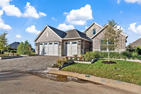 12716 Golden Rock Dr, Denton, TX 76207