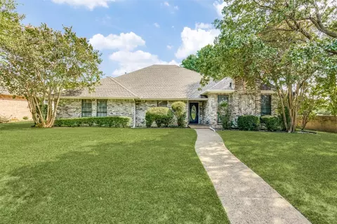 2202 Bluebonnet Dr, Richardson, TX 75082