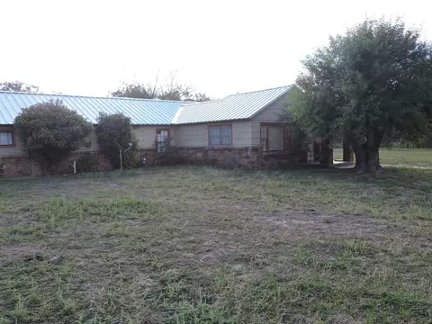 1308 N Mesquite St N, Goldthwaite, TX 76844