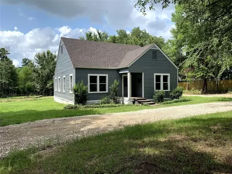 5037 W Goforth Rd, Kilgore, TX 75662