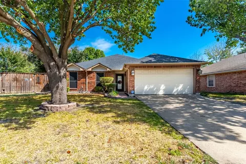 8006 Spinnaker Cv, Rowlett, TX 75089