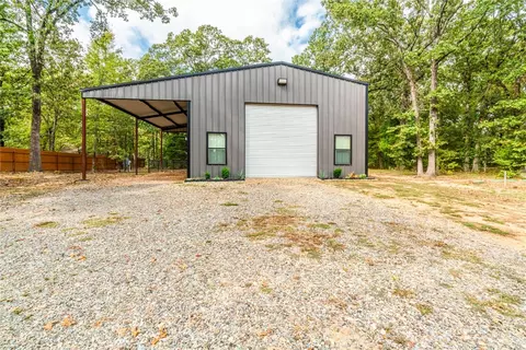 1295 County Road 33800, Paris, TX 75460