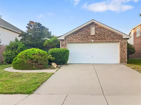 4413 Chris Dr, Fort Worth, TX 76244