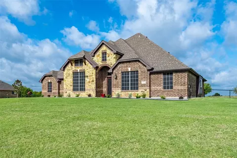 2242 Riverside Dr, Kaufman, TX 75142