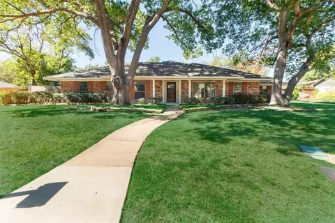 13571 Crestmoor Dr, Farmers Branch, TX 75234
