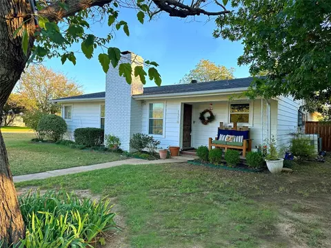 1318 Corto St, Graham, TX 76450