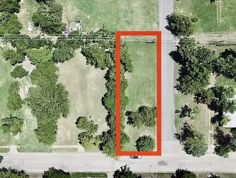 2430 Merlin St, Dallas, TX 75215