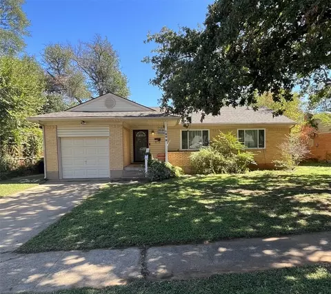 1809 Oak Tree Ln, Arlington, TX 76013