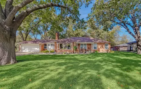 9327 Forest Hills Blvd, Dallas, TX 75218