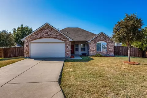 122 Price Cir, Hackberry, TX 75036