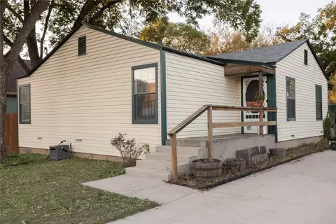 312 W 2nd St, Weatherford, TX 76086