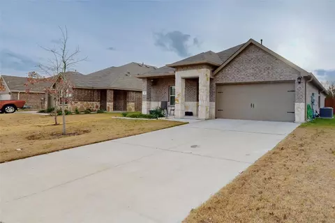 507 Unbridled Rd, Waxahachie, TX 75165