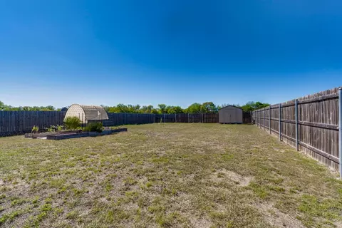319 Blakney St, Cleburne, TX 76031 photo 15