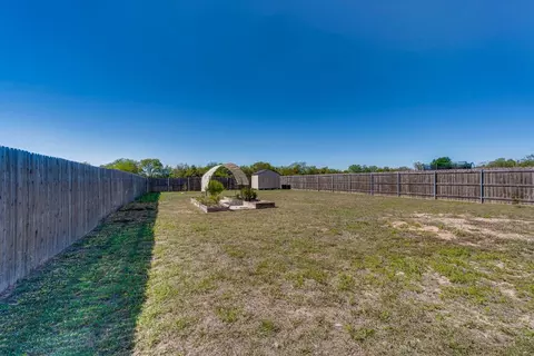 319 Blakney St, Cleburne, TX 76031 photo 14