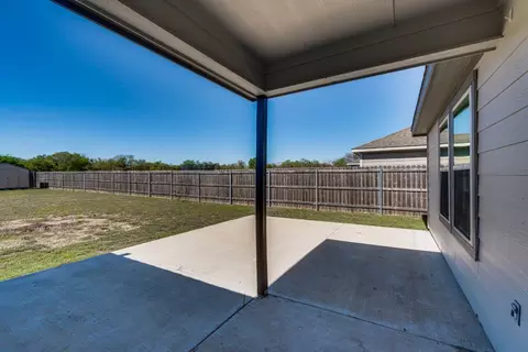 319 Blakney St, Cleburne, TX 76031 photo 7