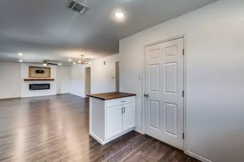 319 Blakney St, Cleburne, TX 76031 photo 29