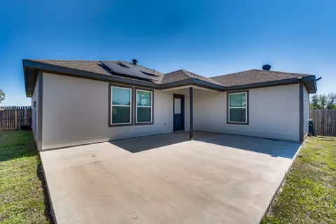 319 Blakney St, Cleburne, TX 76031 photo 9