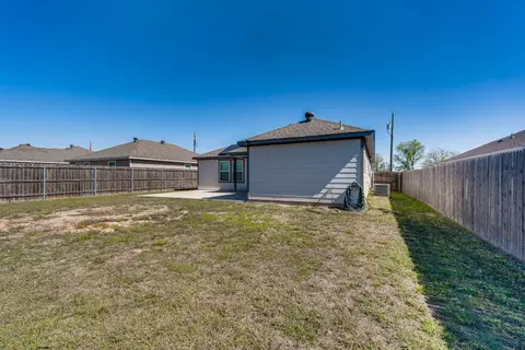 319 Blakney St, Cleburne, TX 76031 photo 12
