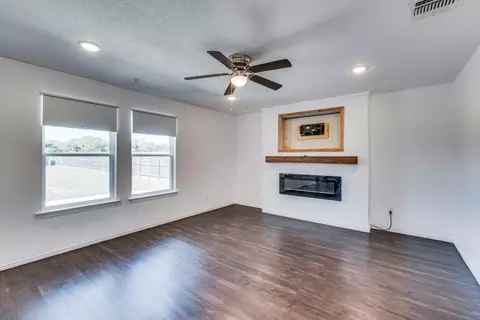 319 Blakney St, Cleburne, TX 76031 photo 26