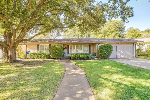 4600 Norwich Dr, Fort Worth, TX 76109