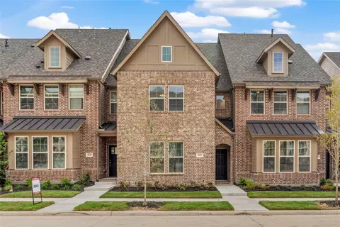 7834 Bayside Dr, Rowlett, TX 75088