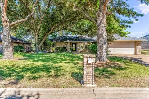 1113 Prairie Wind Blvd, Stephenville, TX 76401