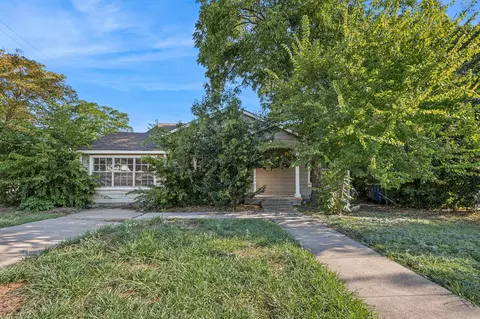 409 Edgefield Dr, Garland, TX 75040