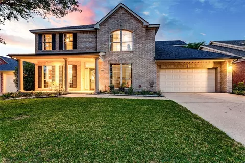 6413 Stone Creek Canyon Ct, Fort Worth, TX 76137