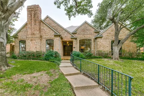 15 Cavendish Ct, Dallas, TX 75225