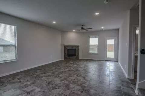 133 Trinity St, Grandview, TX 76050 photo 6