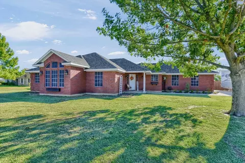 727 S Broadway St, Collinsville, TX 76233