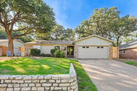 3408 Dorchester Dr, Bedford, TX 76021