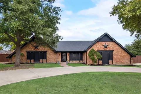502 Turner Blvd, Grand Prairie, TX 75050