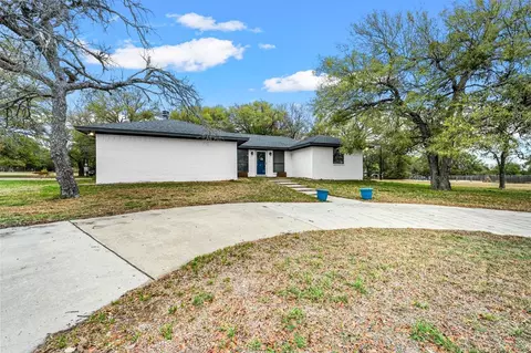 309 Valley View Dr, Azle, TX 76020