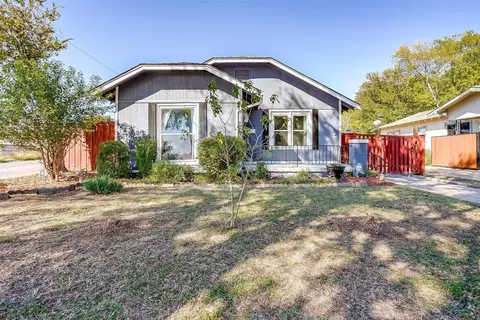 2605 Wilkinson Ave, Fort Worth, TX 76103