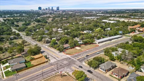 2557 E Vickery Blvd, Fort Worth, TX 76105