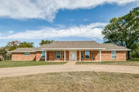 704 W End St, Terrell, TX 75160