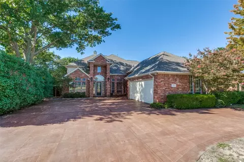 3009 Oak Point Dr, Garland, TX 75044