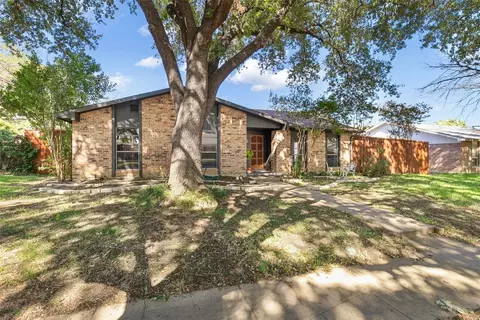 1909 Chamberlain Dr, Carrollton, TX 75007