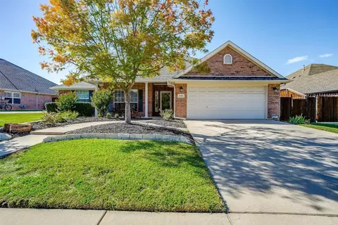 930 Royal Oak Ln, Burleson, TX 76028
