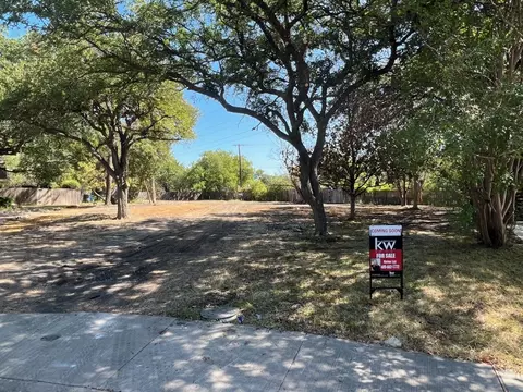 10662 Countess Dr, Dallas, TX 75229