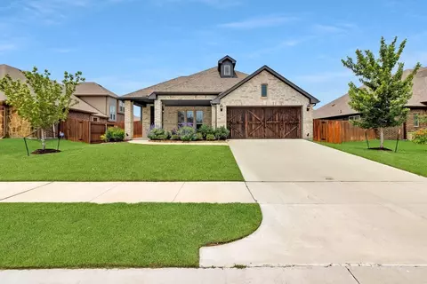 259 Moonshadow Dr, Waxahachie, TX 75165