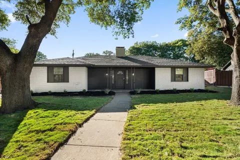 919 Sprucewood Dr, Lancaster, TX 75146