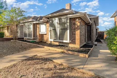 1437 Homestead Ln, Carrollton, TX 75007