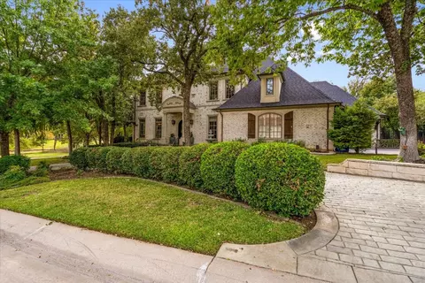 1 Hayes Ct, Trophy Club, TX 76262