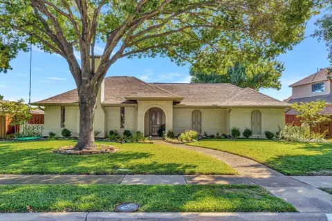 2904 Parkside Dr, Plano, TX 75075