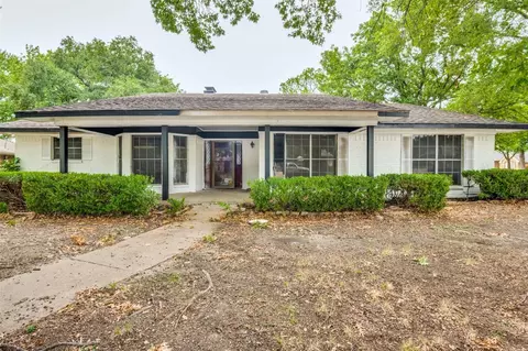 1900 Yorkstown Dr, Ennis, TX 75119
