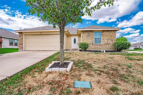 1833 Trailview Dr, Terrell, TX 75160