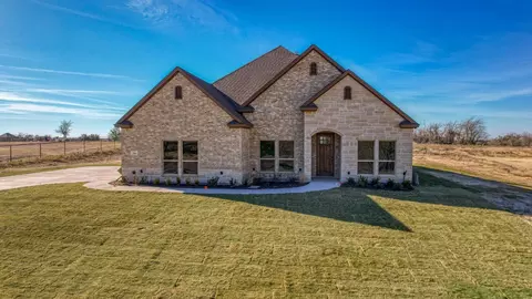 336 Sanger Dr, Springtown, TX 76082