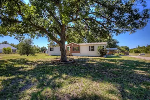 2344 County Road 1076, Celeste, TX 75423